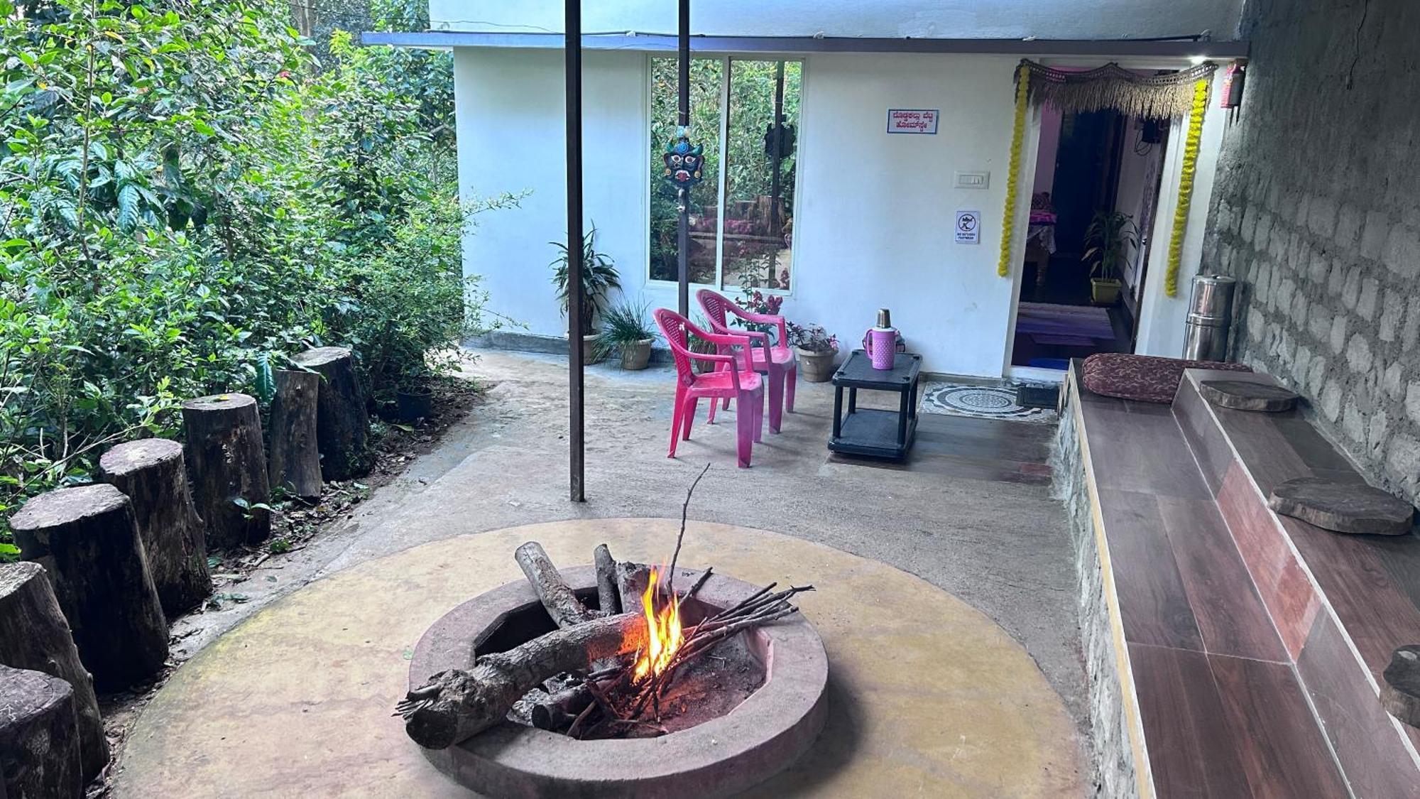Doddakallu Betta Homestay Coorg Somvārpet Eksteriør billede